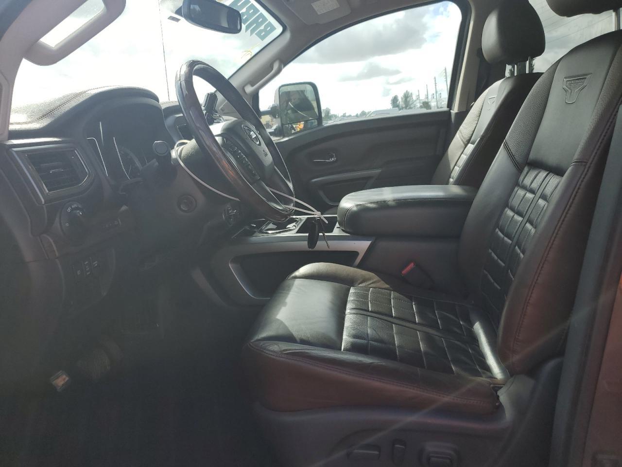 2016 NISSAN Titan