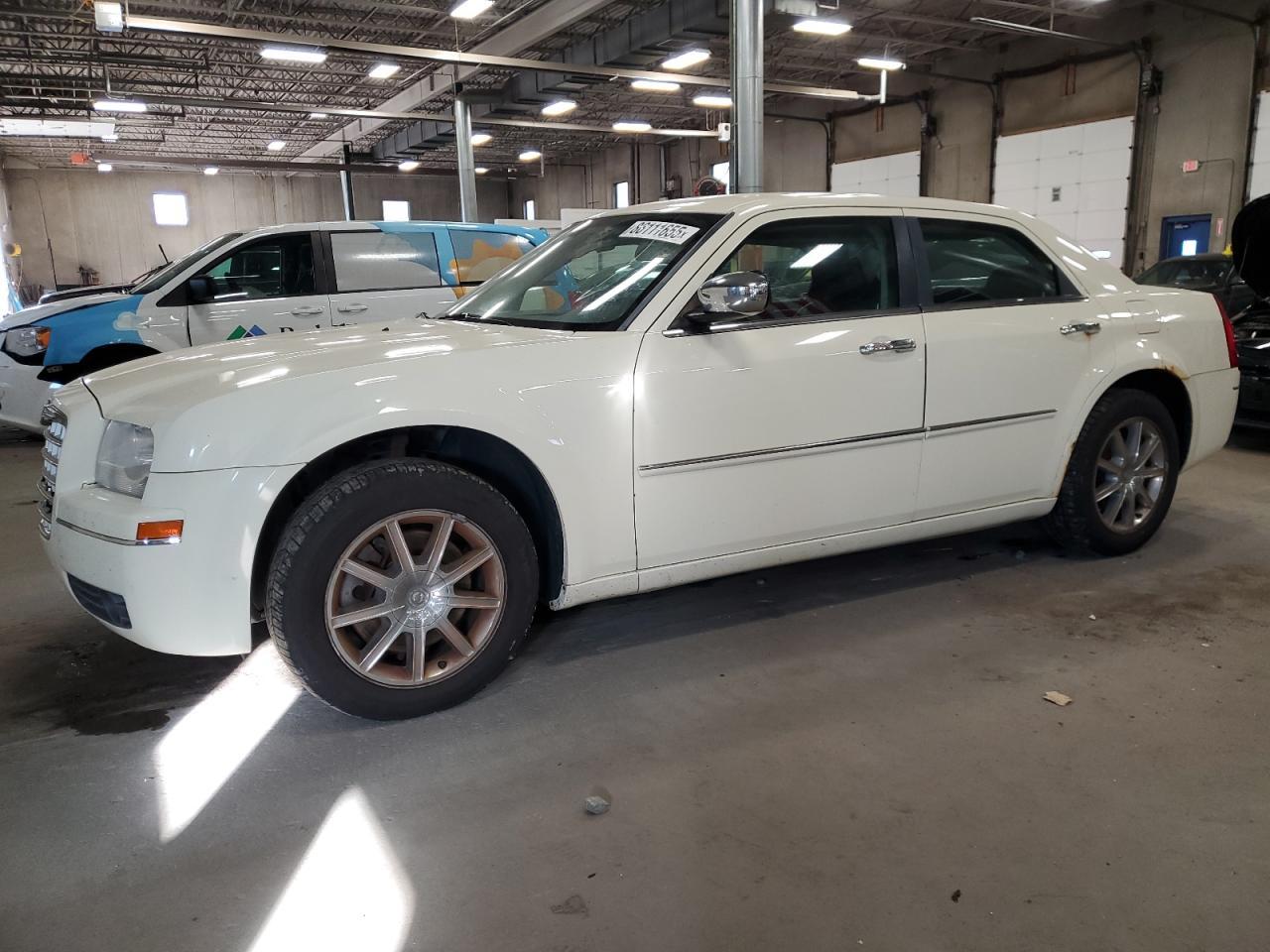 2010 CHRYSLER 300