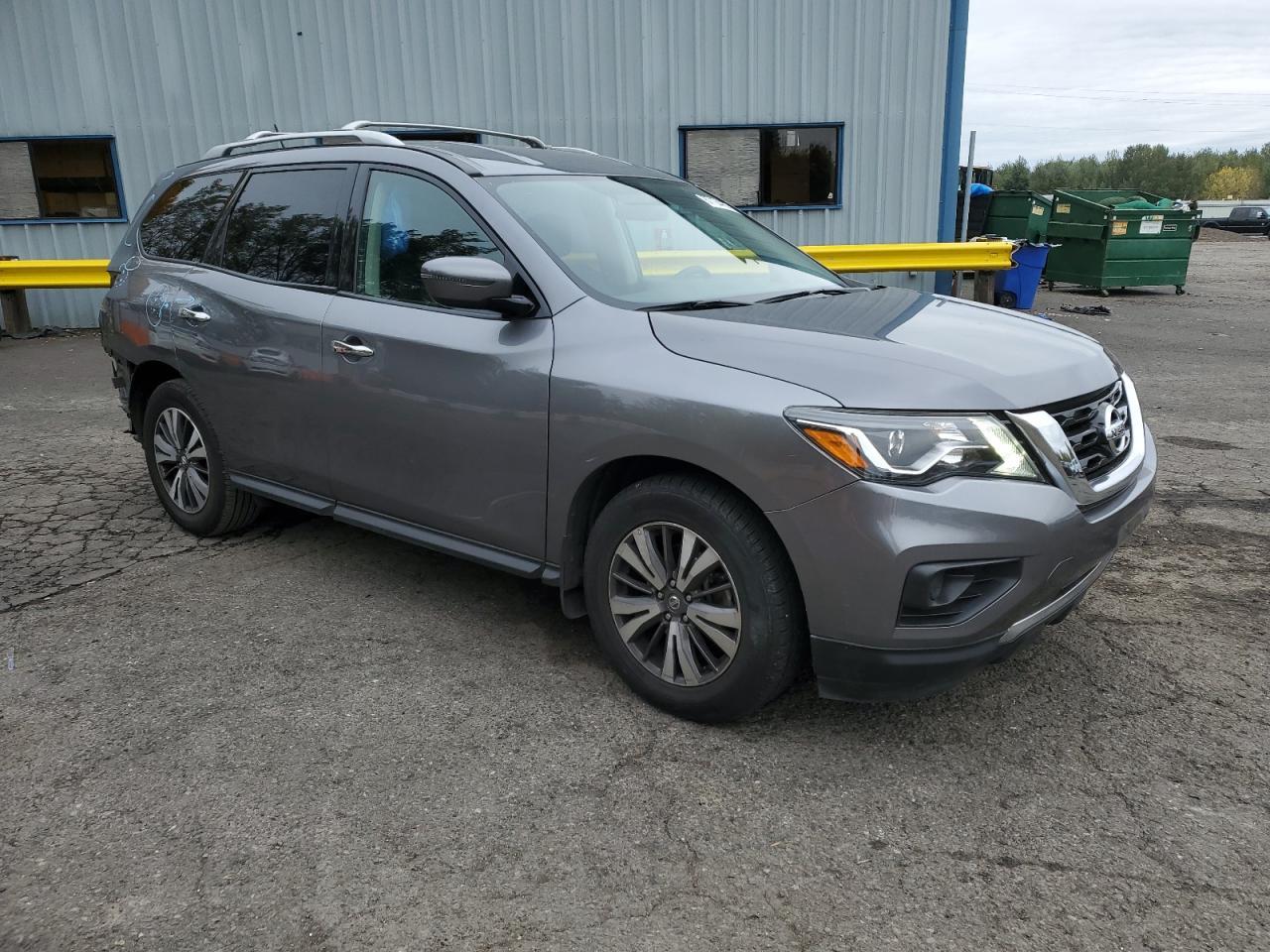 2017 NISSAN PATHFINDER