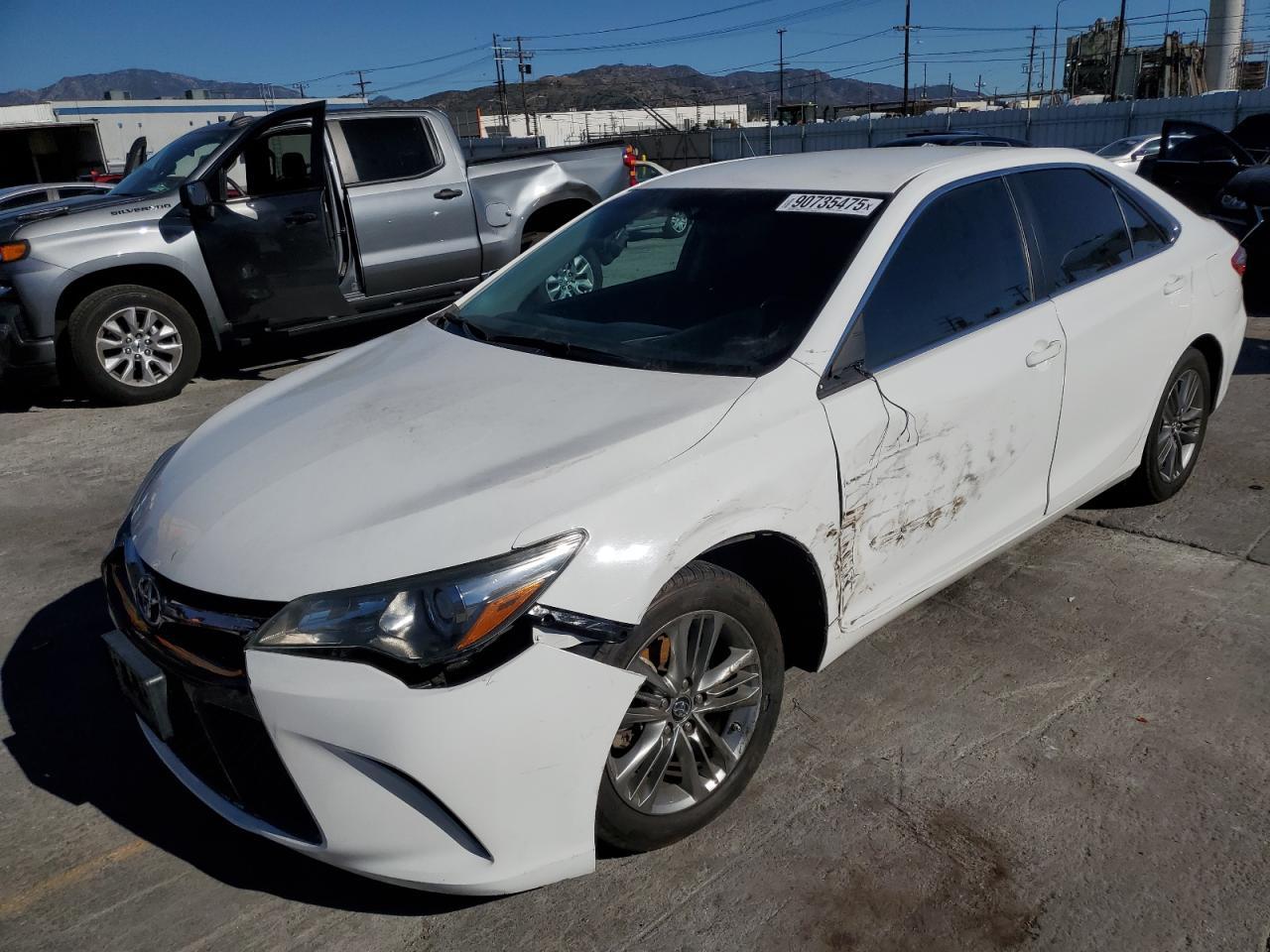 2017 TOYOTA CAMRY