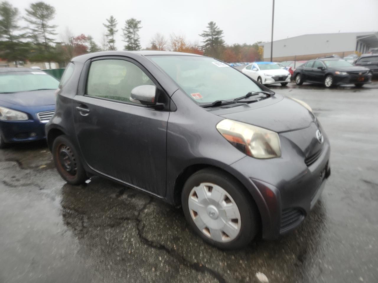 2013 TOYOTA SCION