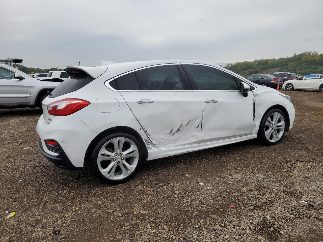 2017 CHEVROLET CRUZE