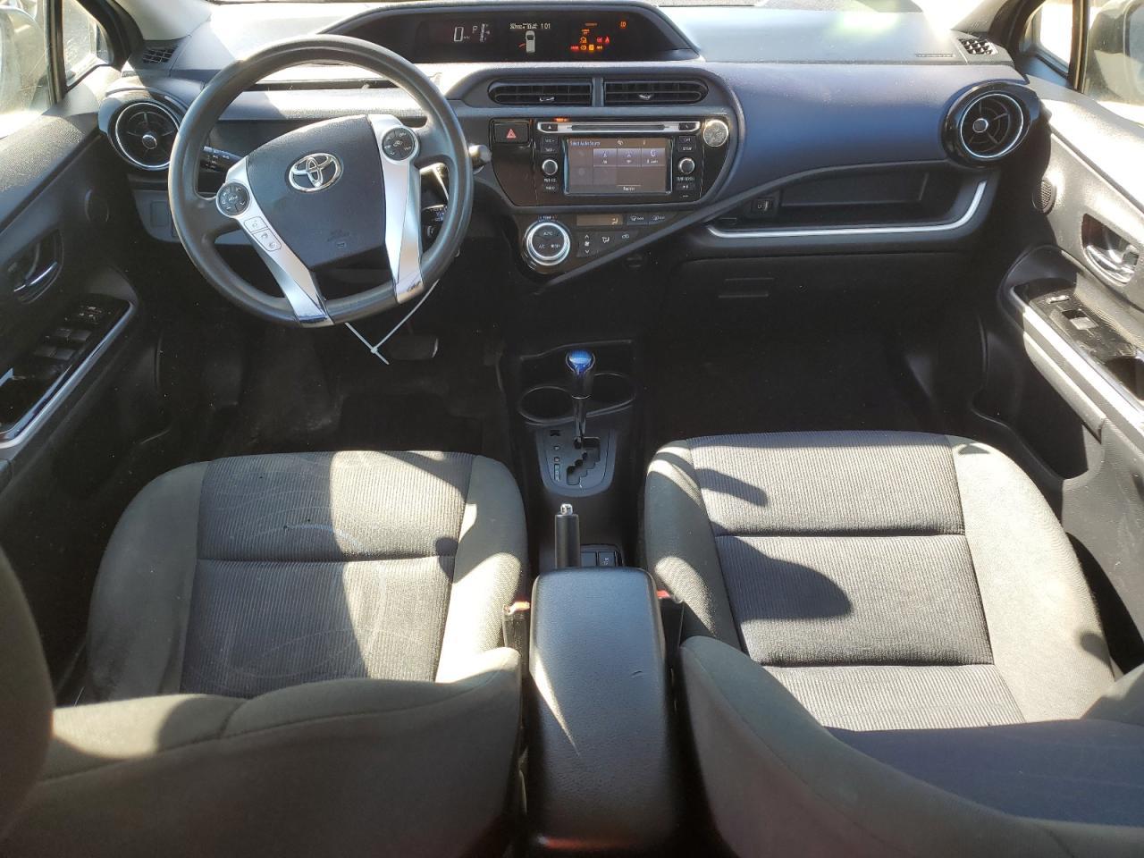 2015 TOYOTA Prius c