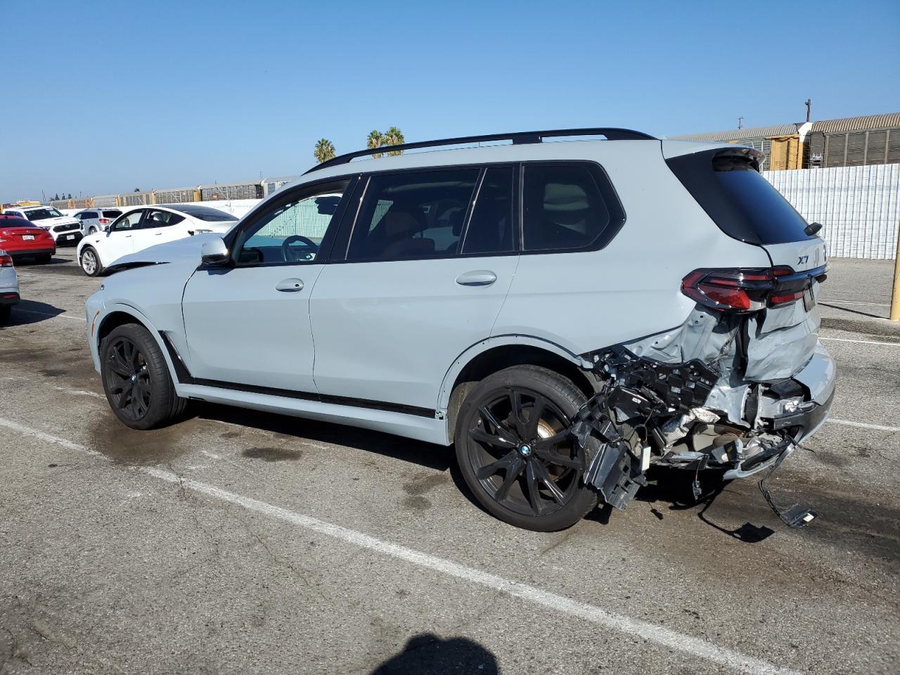 2024 BMW X7