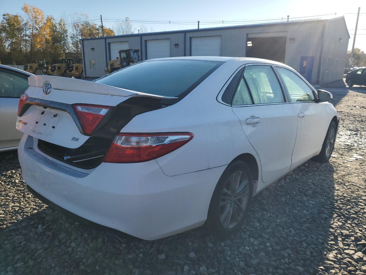 2015 TOYOTA CAMRY