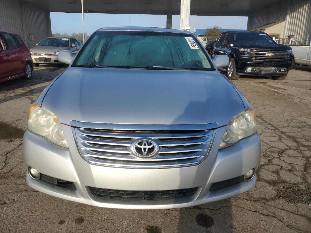 2008 TOYOTA Avalon