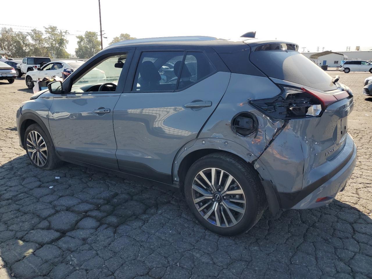 2024 NISSAN KICKS