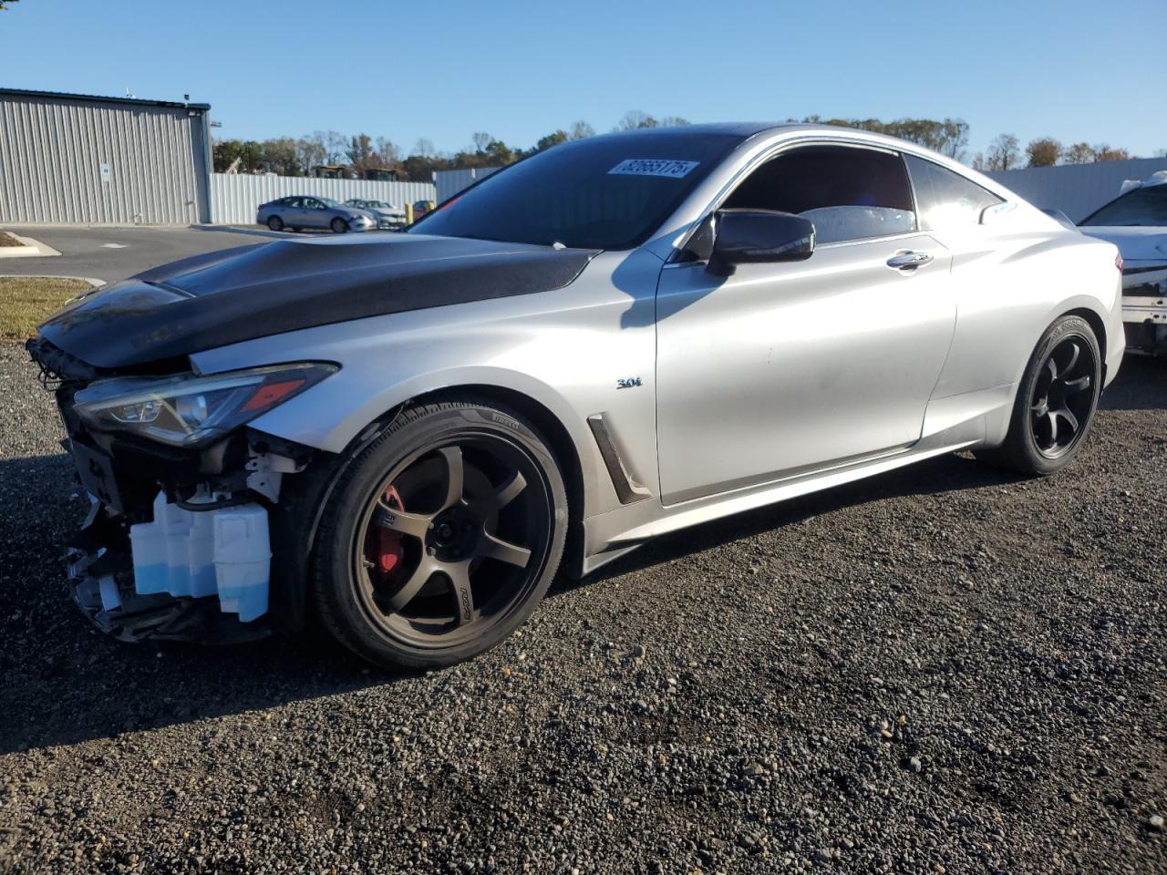 2017 INFINITI Q60