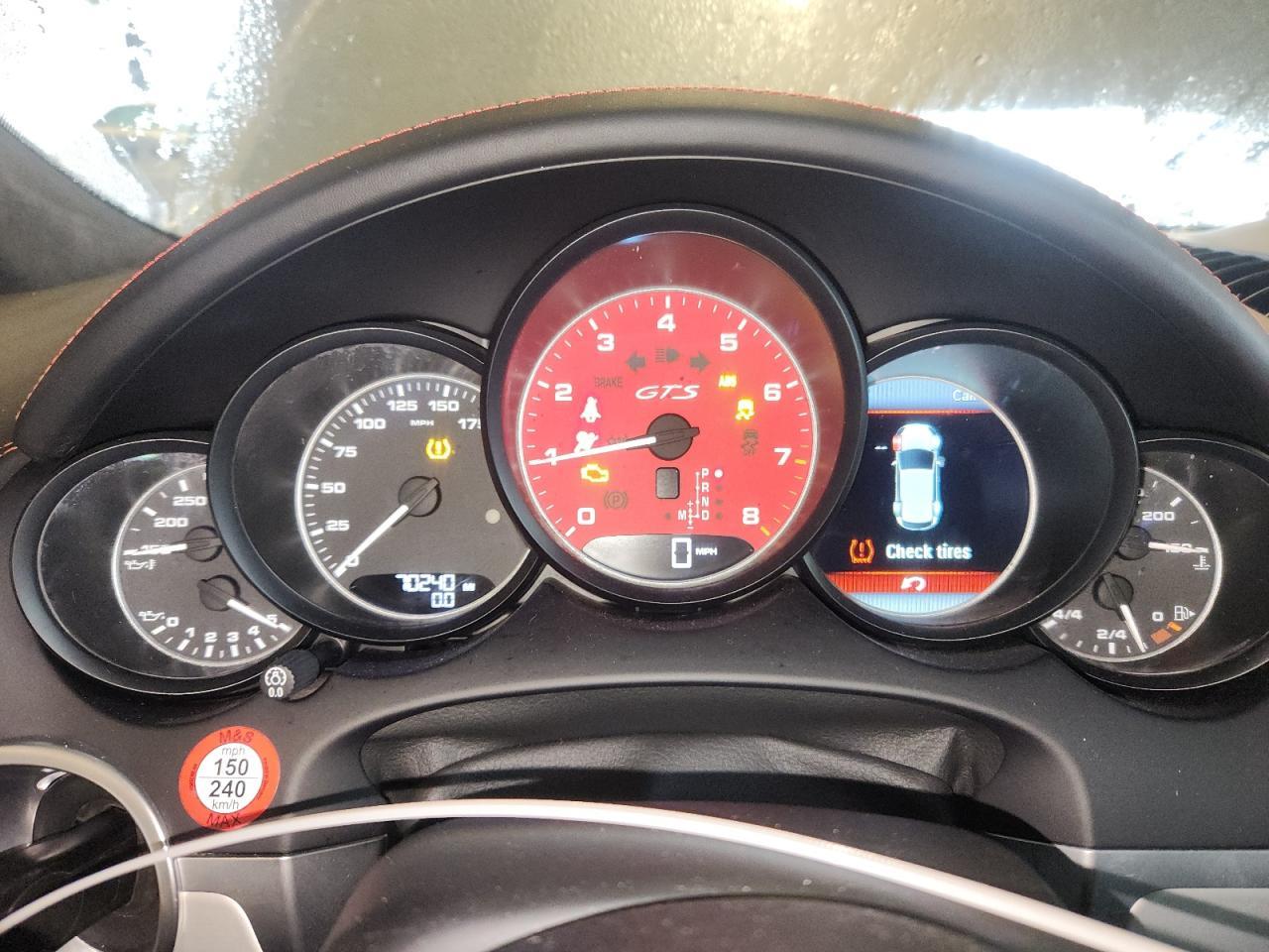 2017 PORSCHE CAYENNE