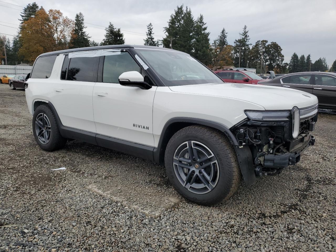 2025 RIVIAN R1s