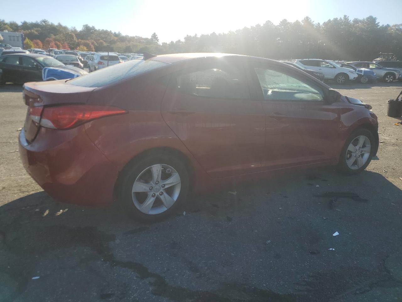 2012 HYUNDAI ELANTRA
