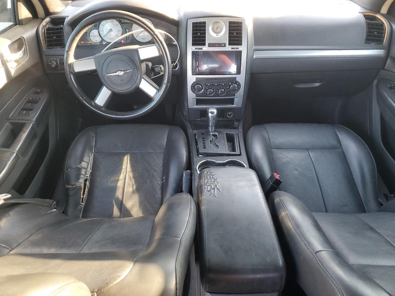 2010 CHRYSLER 300