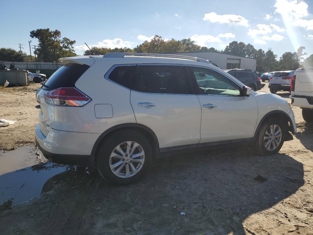 2015 NISSAN ROGUE