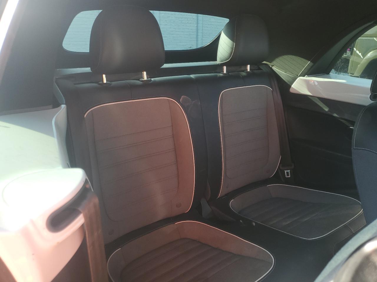 2016 VOLKSWAGEN Beetle