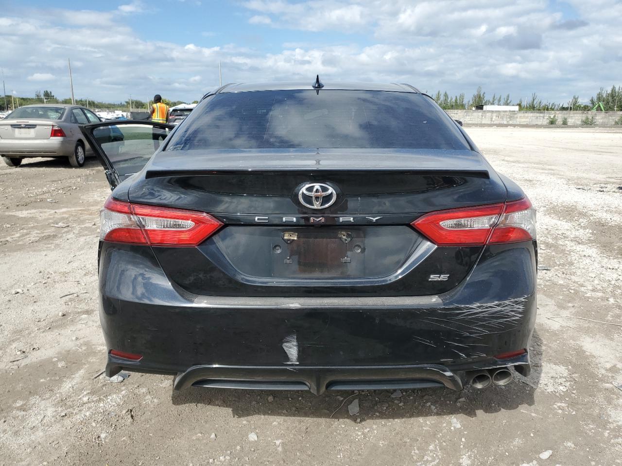 2019 TOYOTA CAMRY