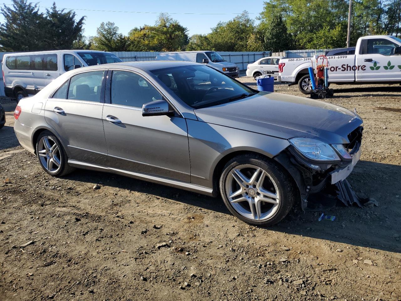 2013 MERCEDES-BENZ E-Class