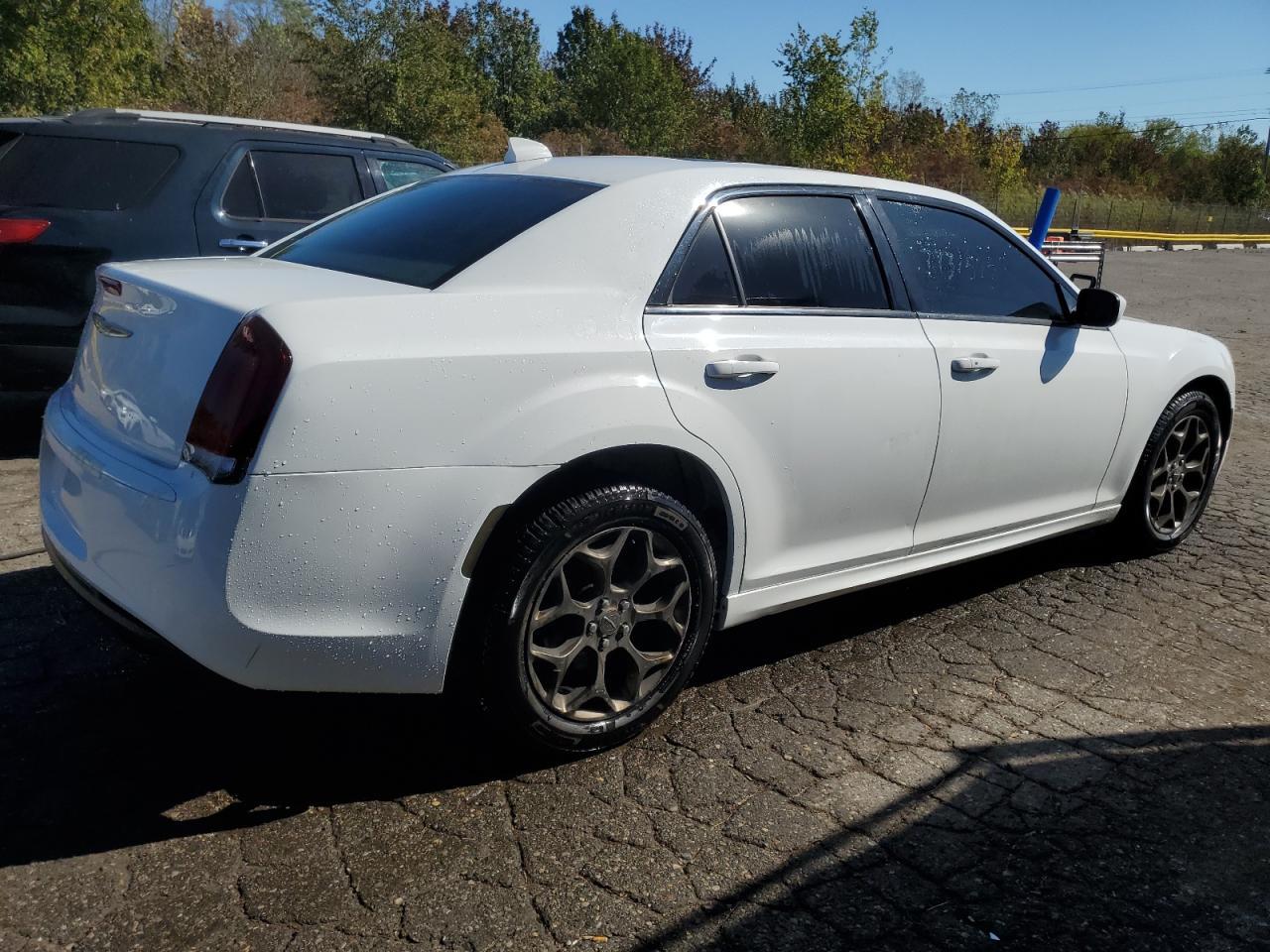 2016 CHRYSLER 300