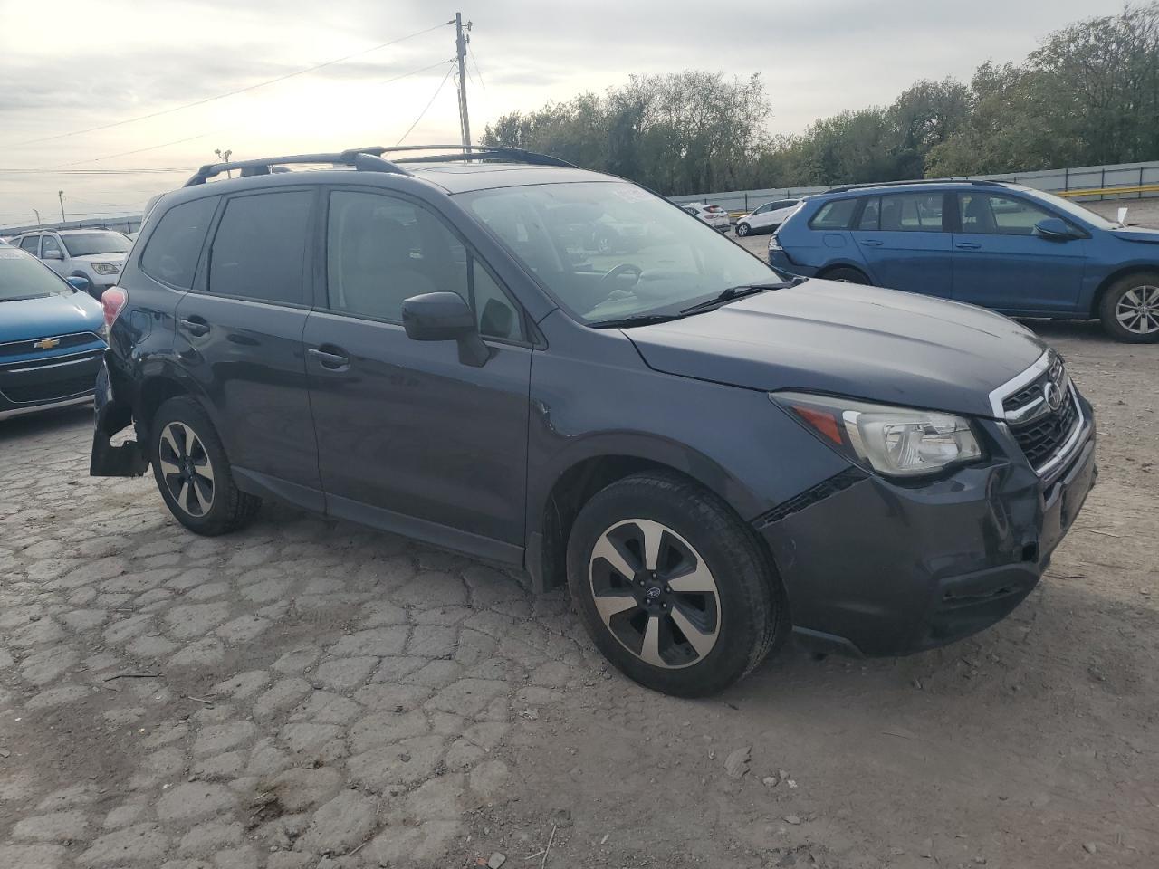 2017 SUBARU FORESTER