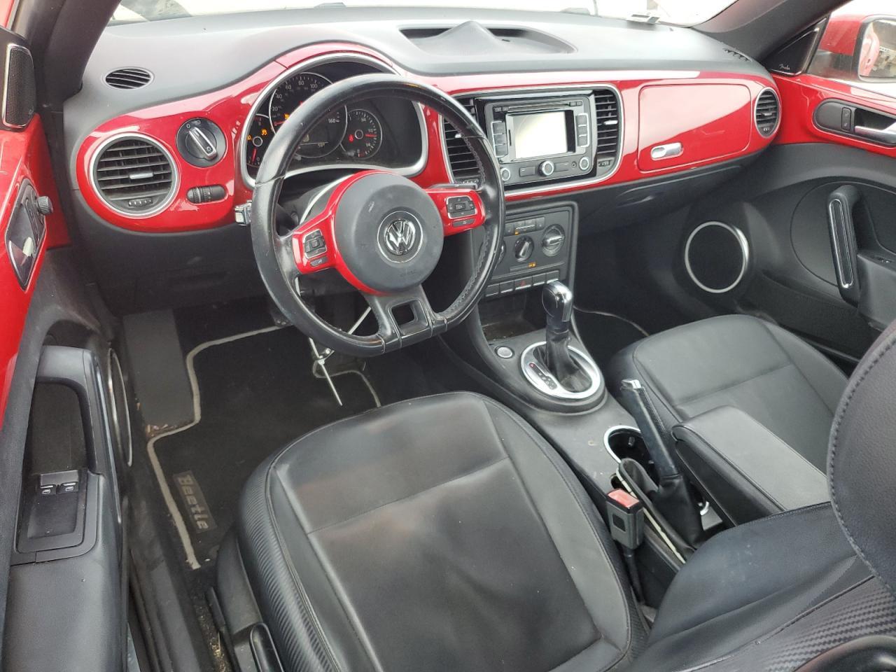 2012 VOLKSWAGEN Beetle