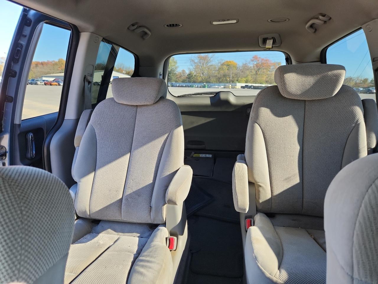 2010 KIA SEDONA
