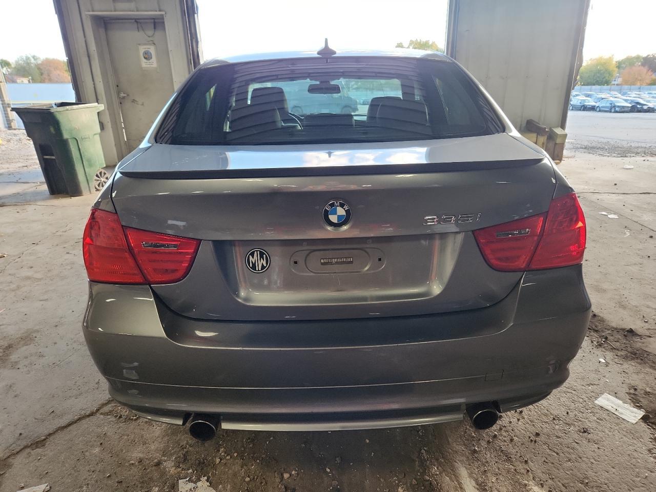 2011 BMW 3 SERIES