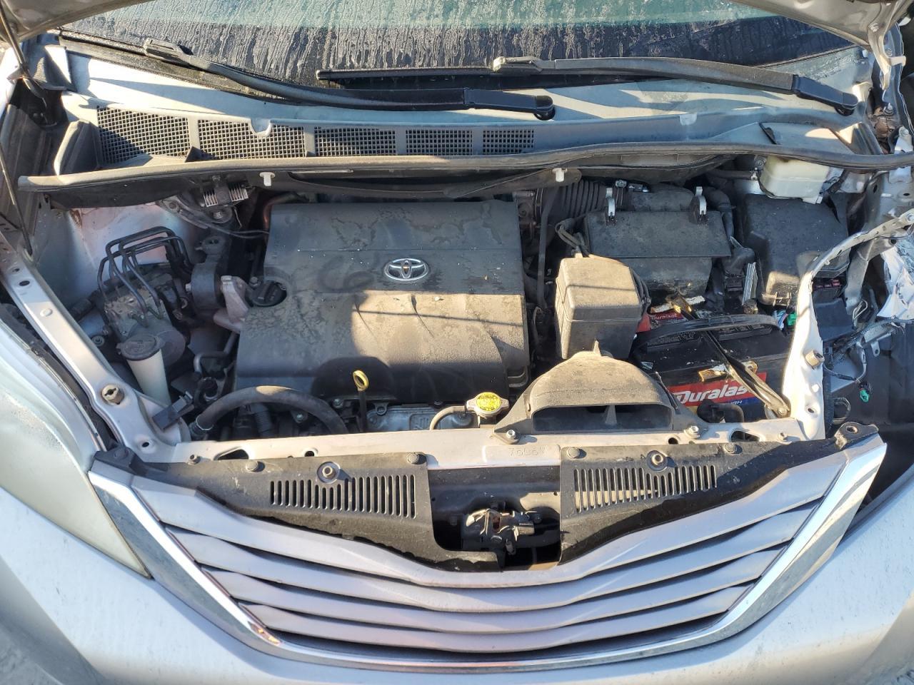 2015 TOYOTA SIENNA