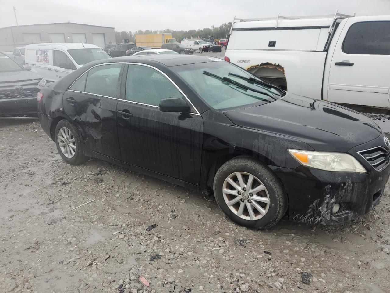 2011 TOYOTA CAMRY