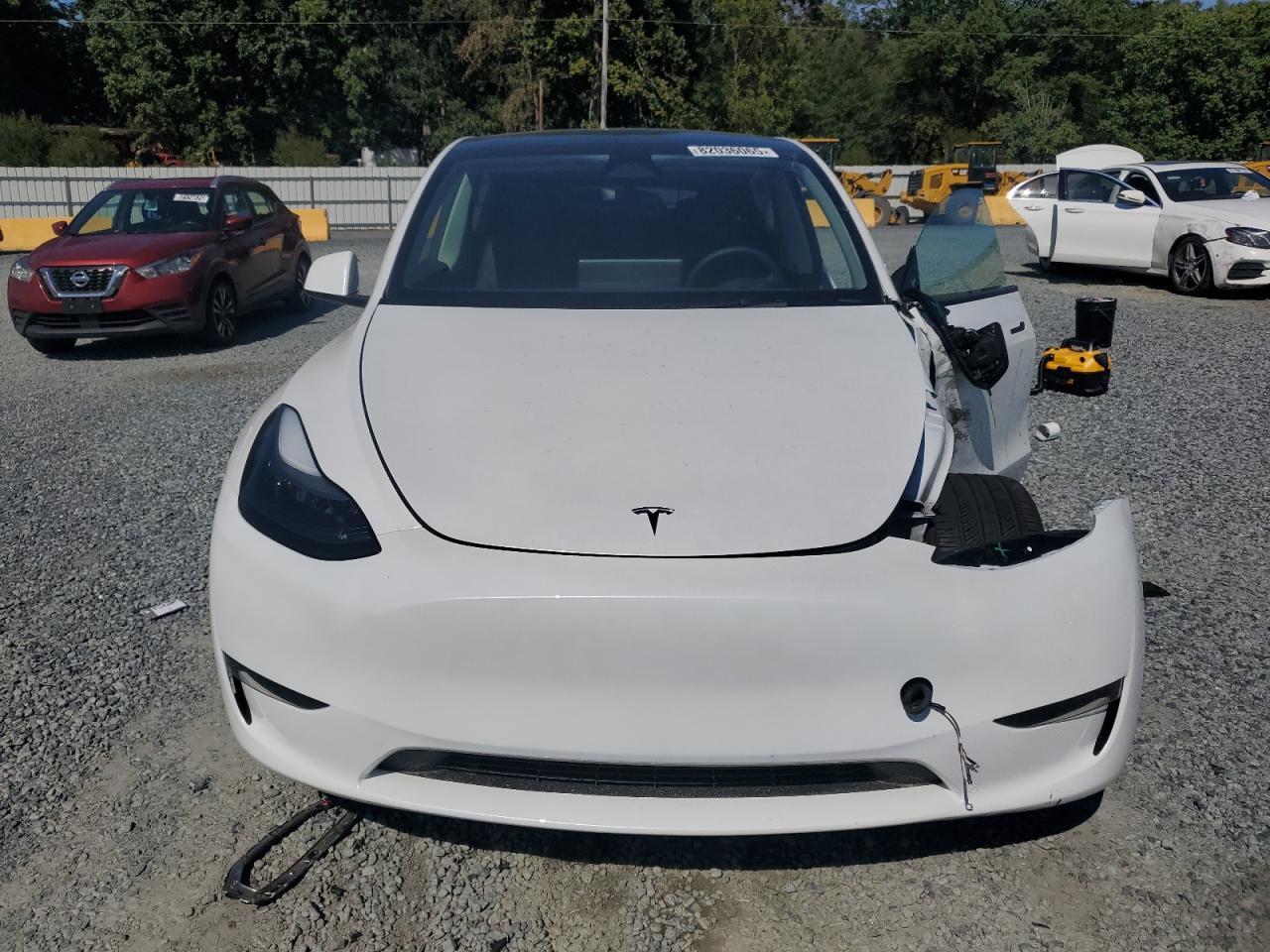 2025 TESLA MODEL Y