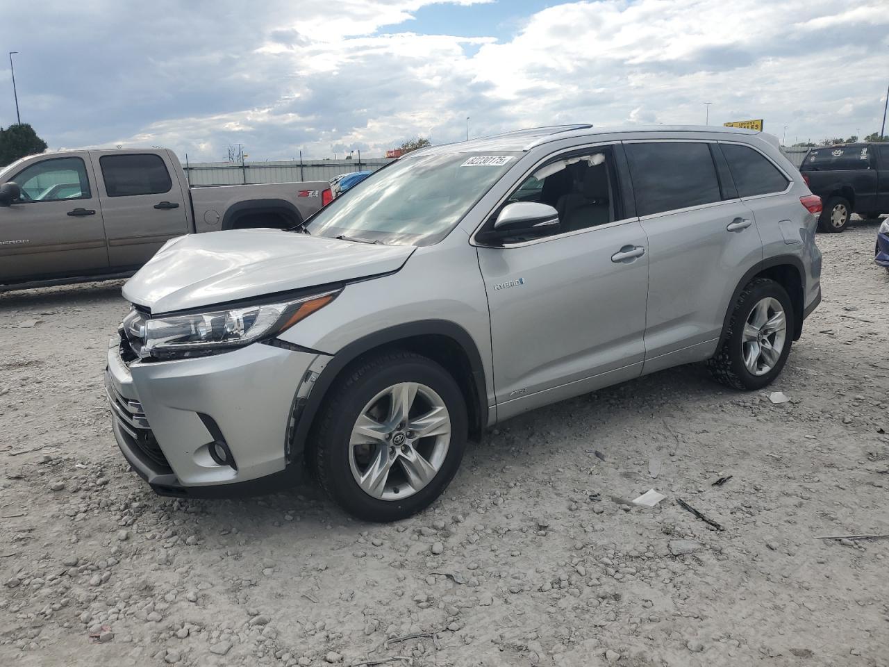 2017 TOYOTA HIGHLANDER