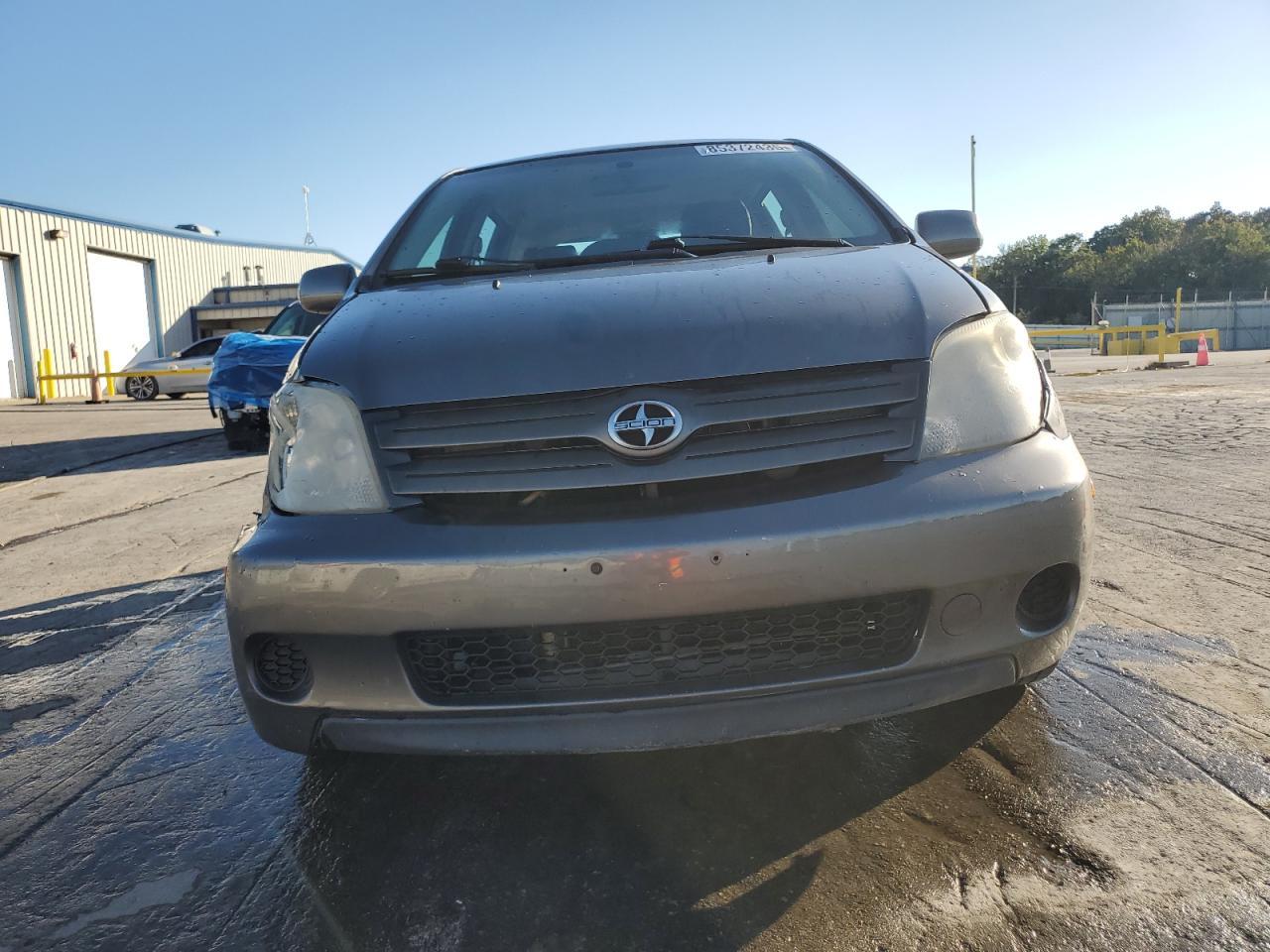 2004 TOYOTA SCION