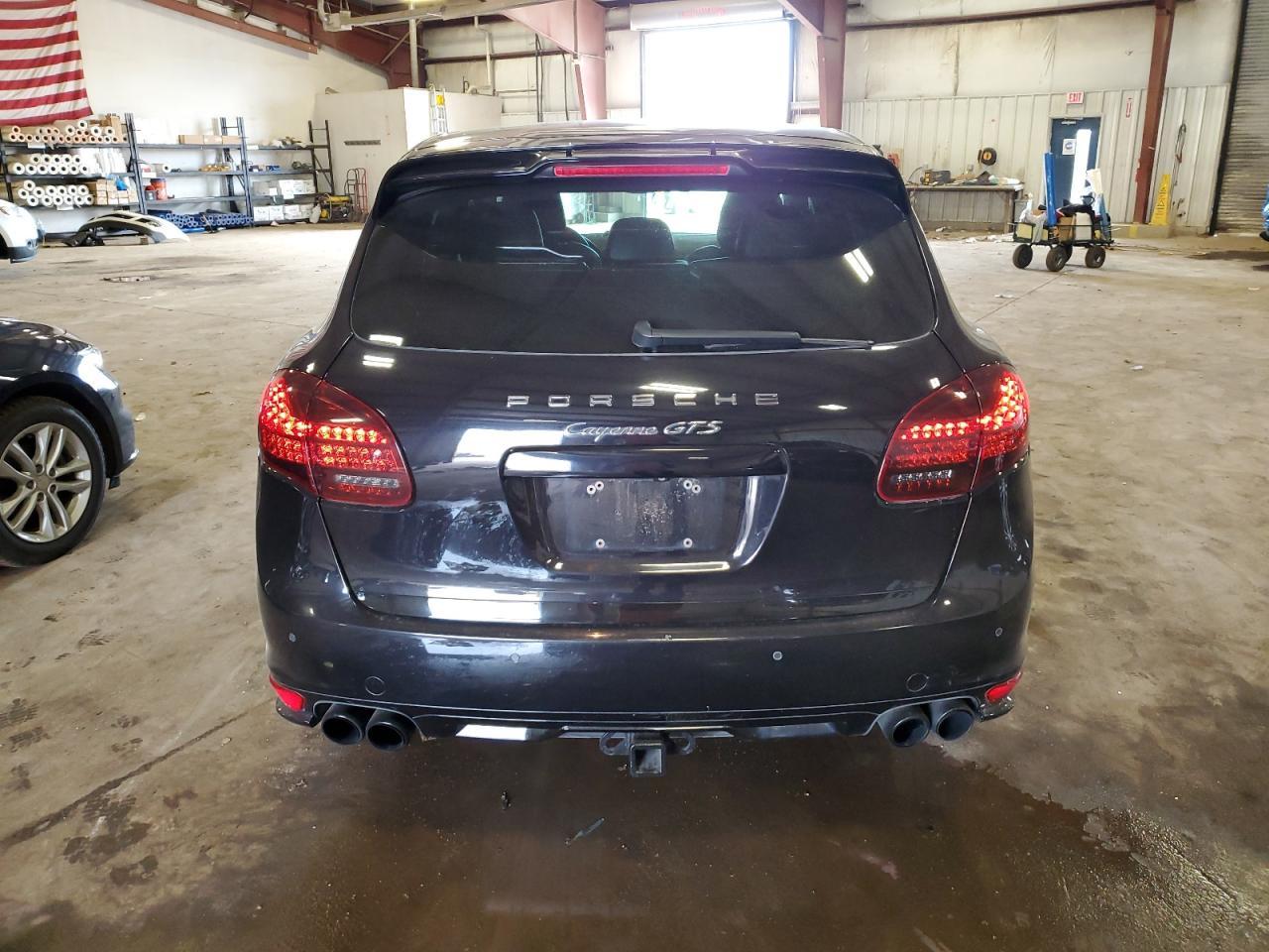2014 PORSCHE CAYENNE