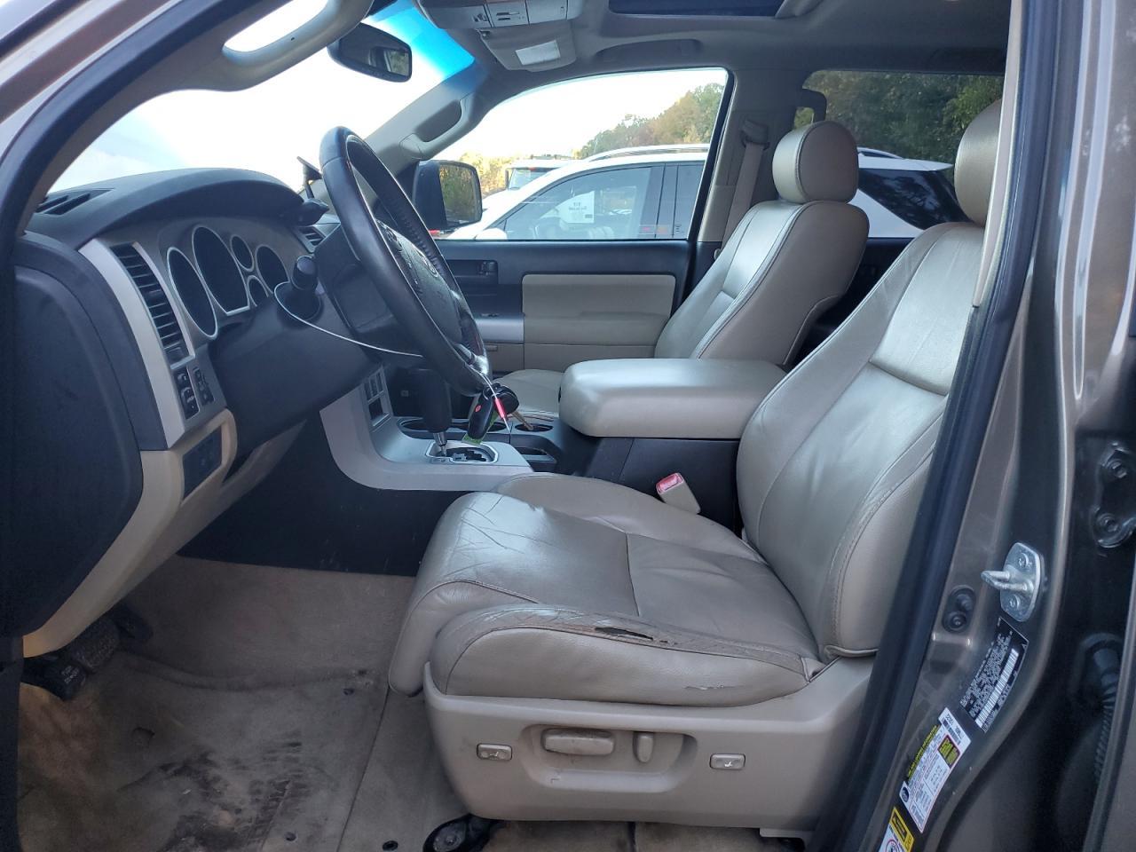 2008 TOYOTA Sequoia