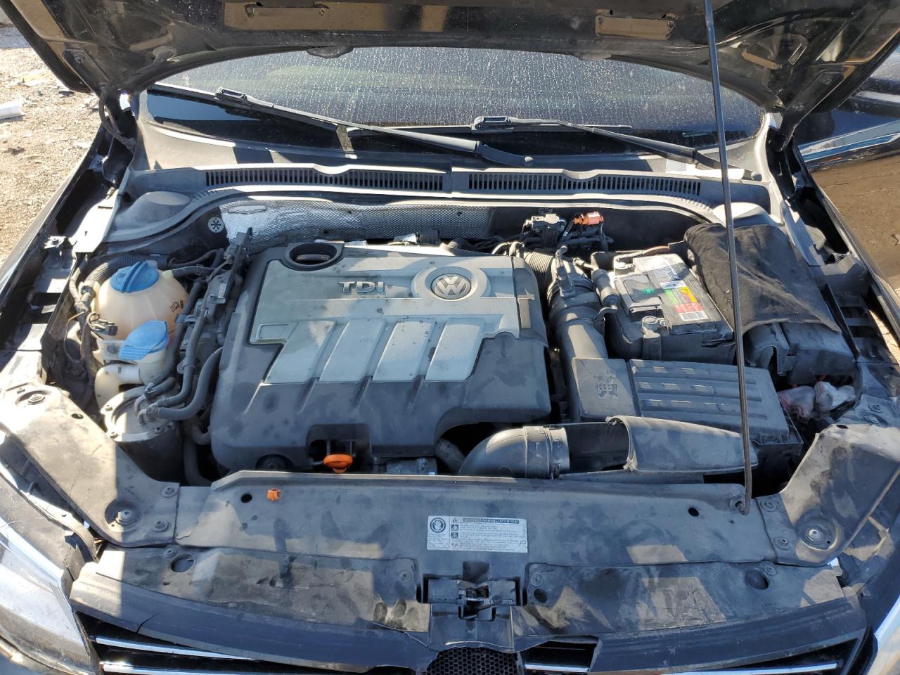2011 VOLKSWAGEN JETTA