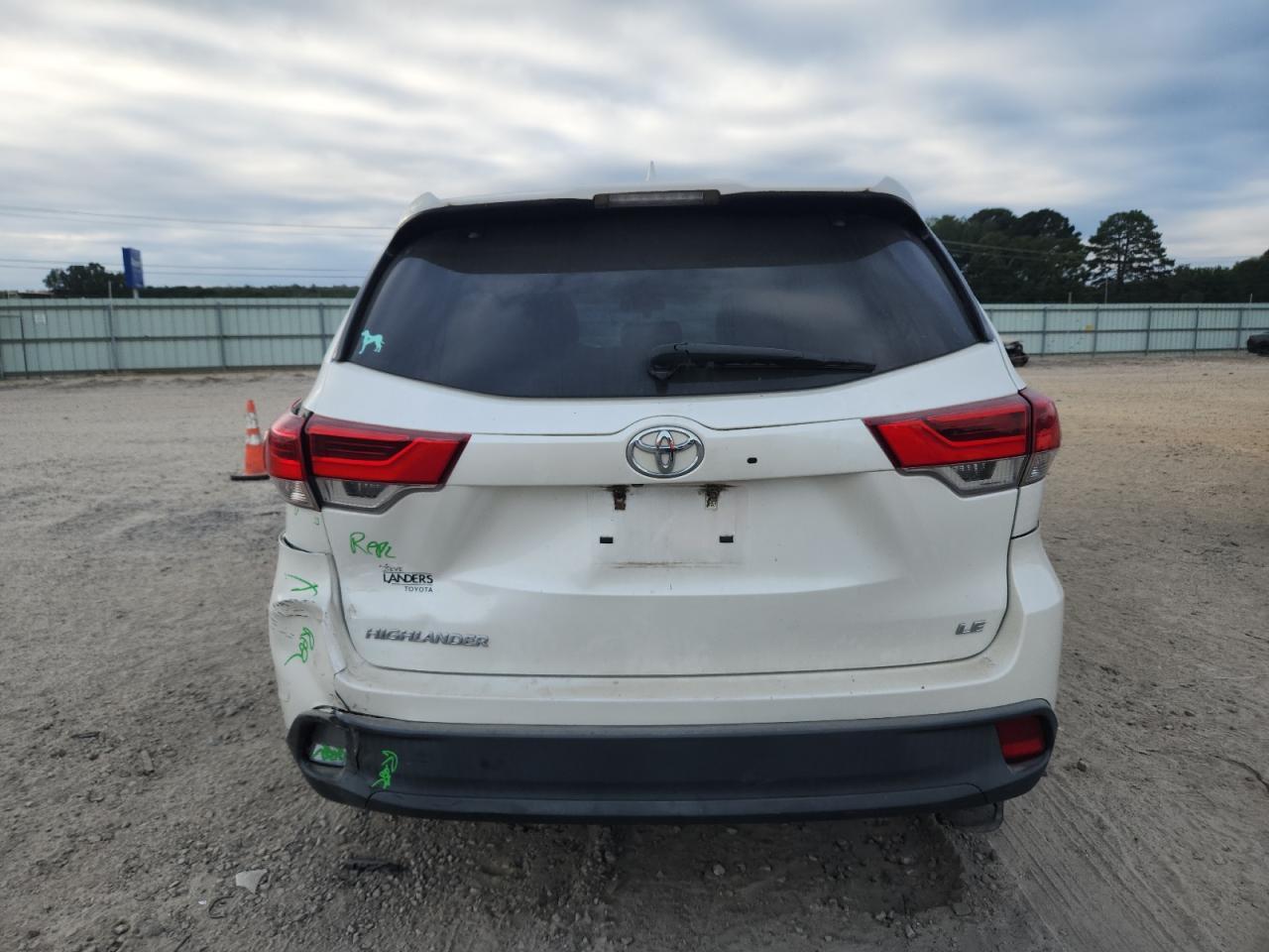 2017 TOYOTA HIGHLANDER