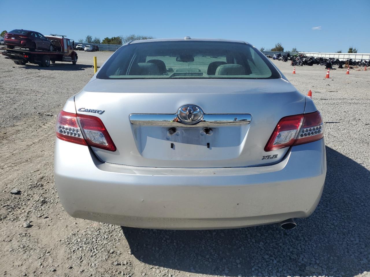 2011 TOYOTA CAMRY
