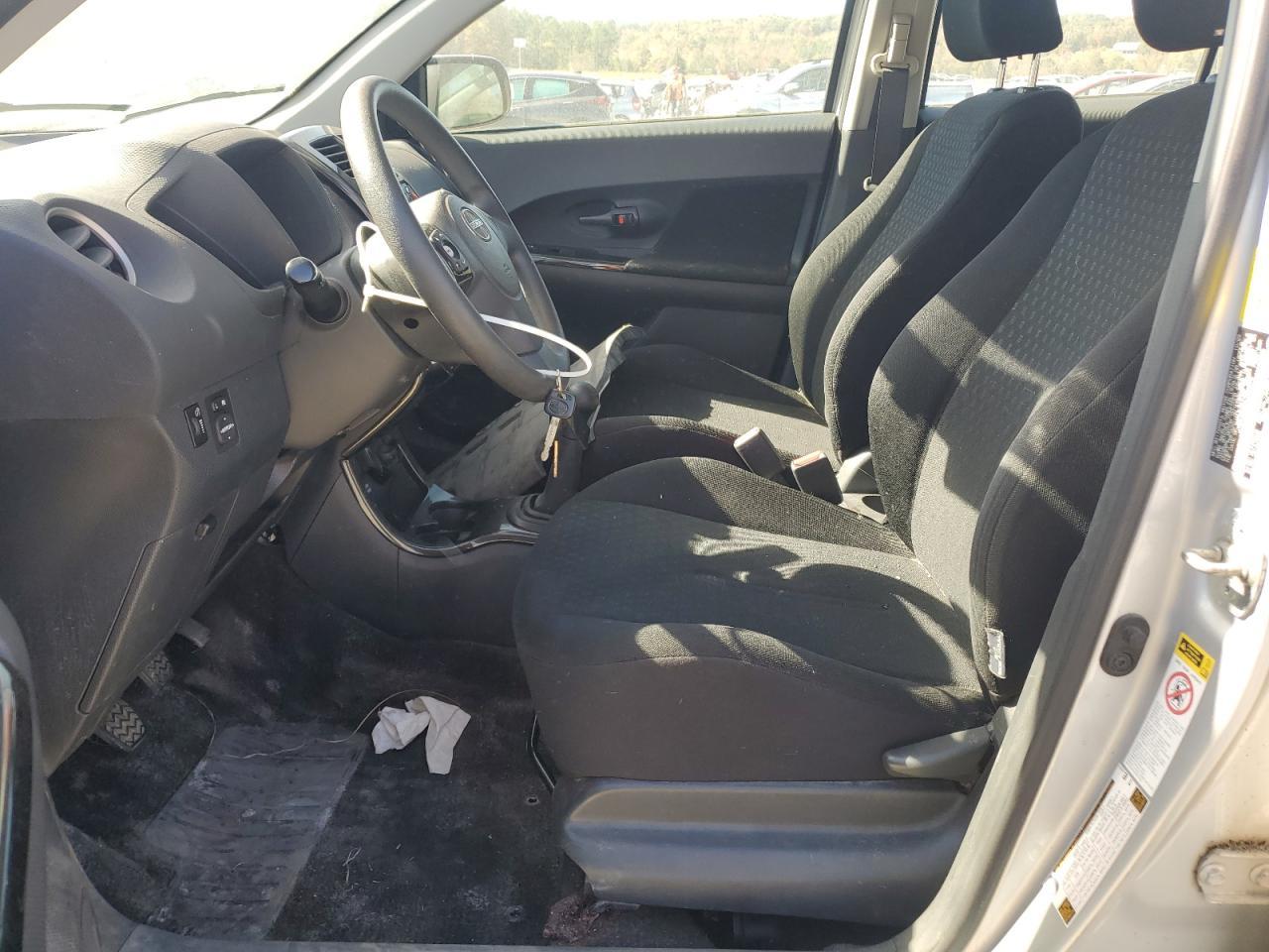 2010 TOYOTA SCION