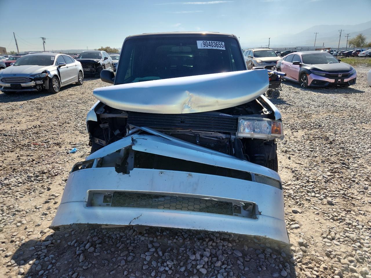 2004 TOYOTA SCION