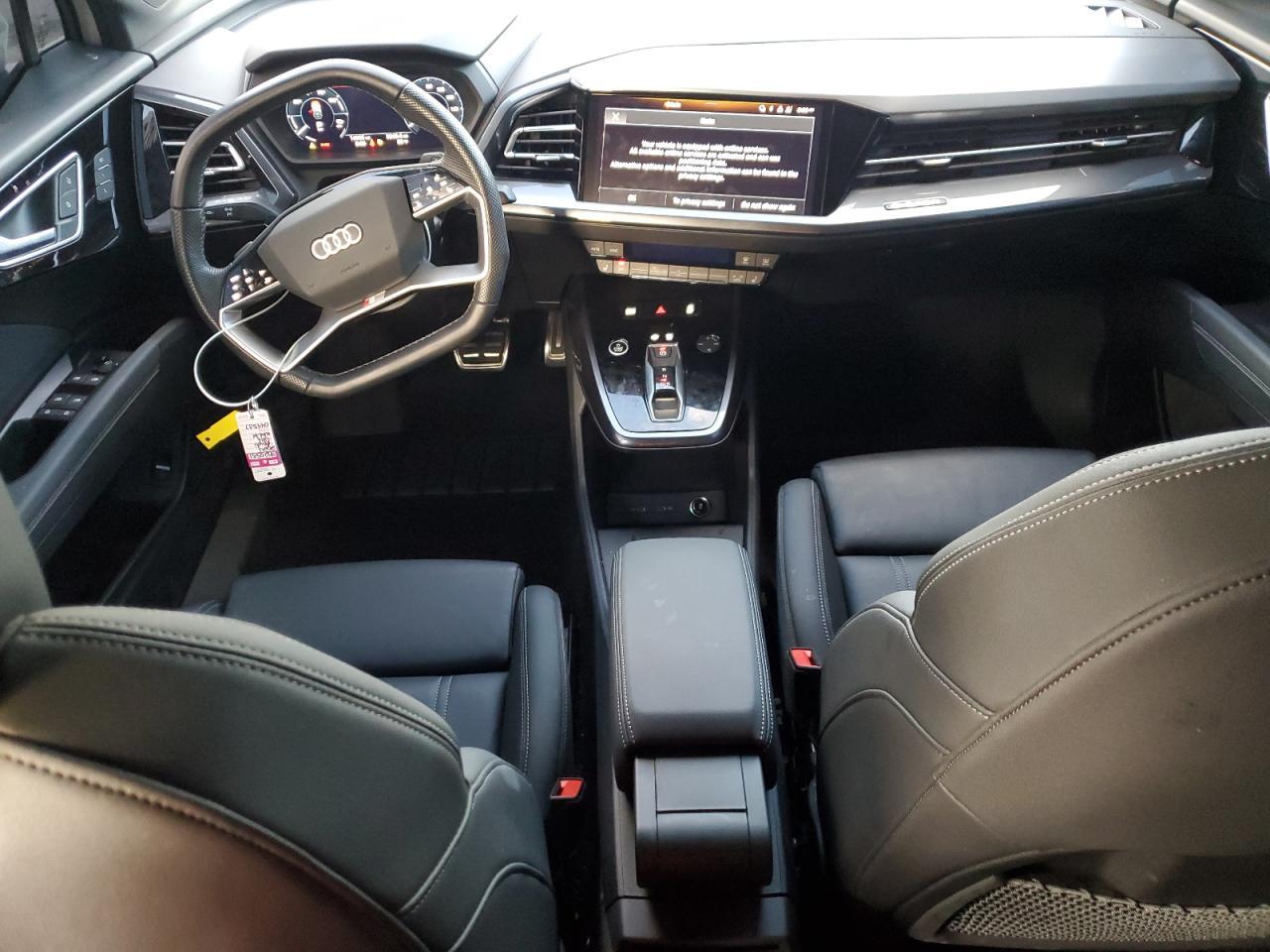 2024 AUDI Q4 e-tron