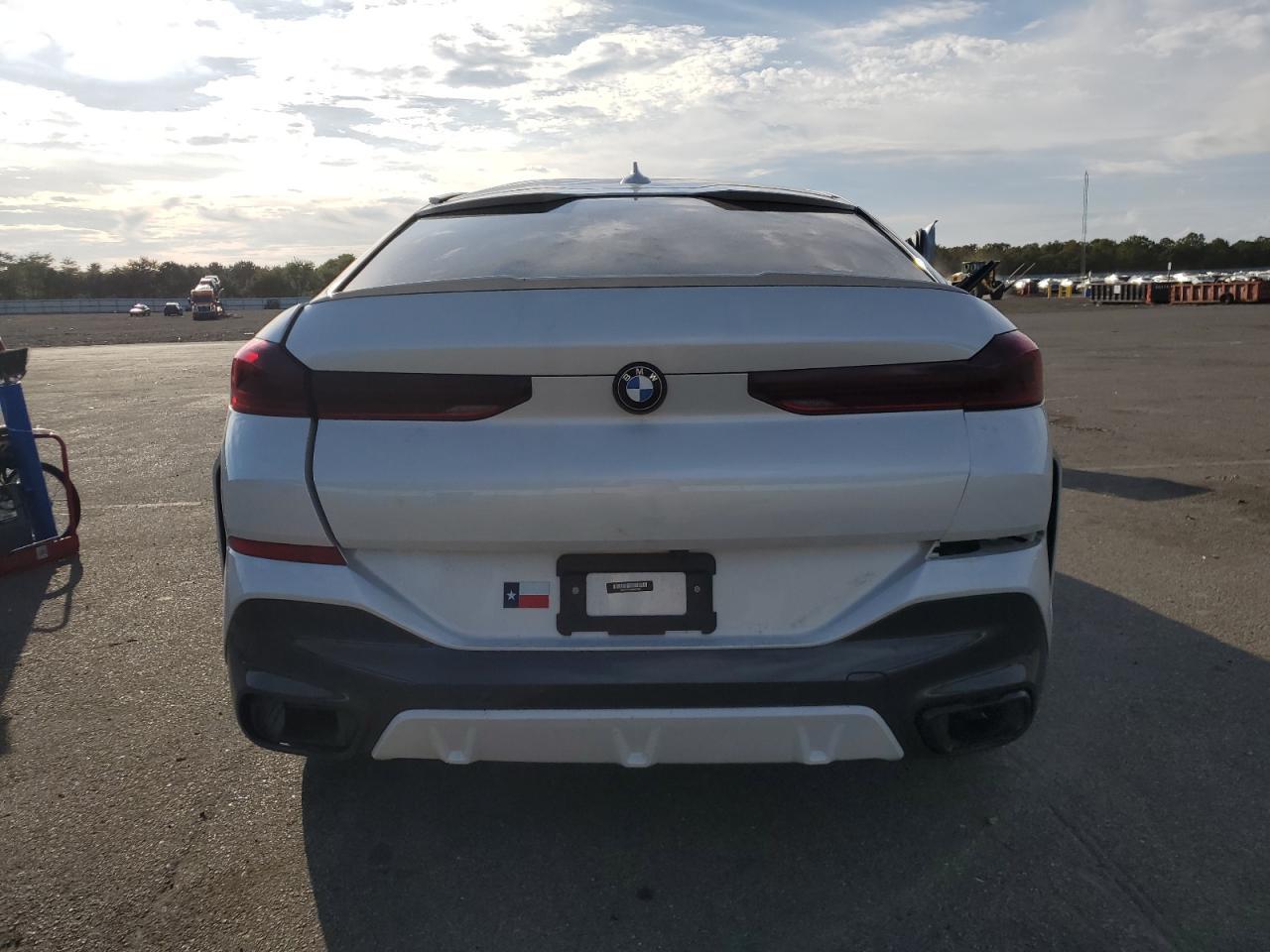 2022 BMW X6