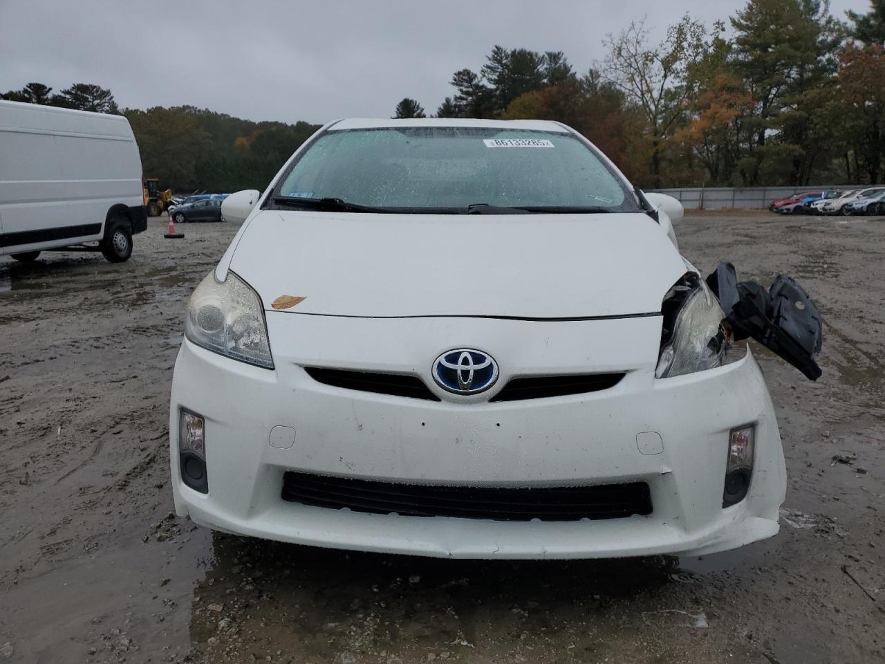2011 TOYOTA PRIUS