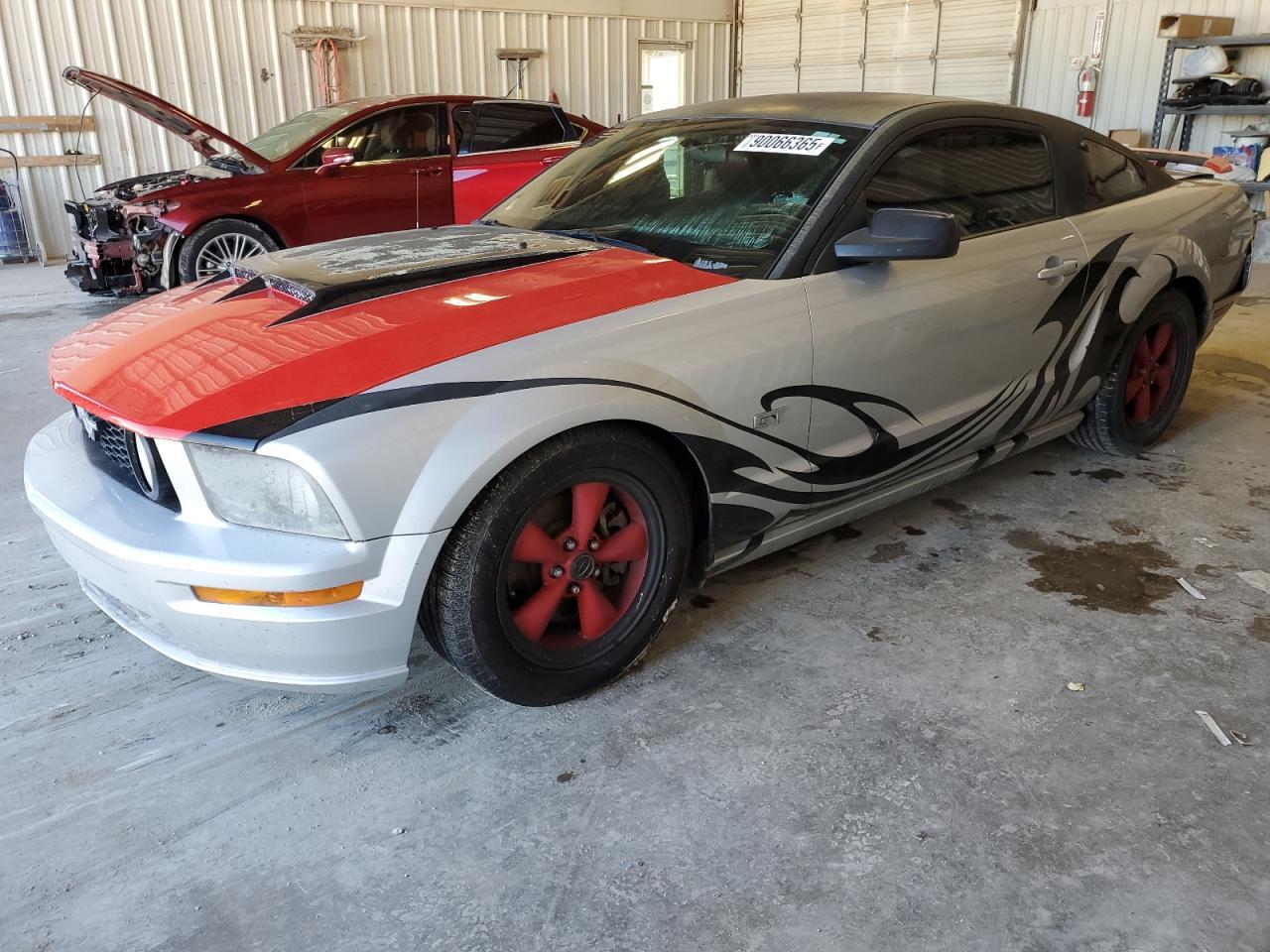 2005 FORD MUSTANG