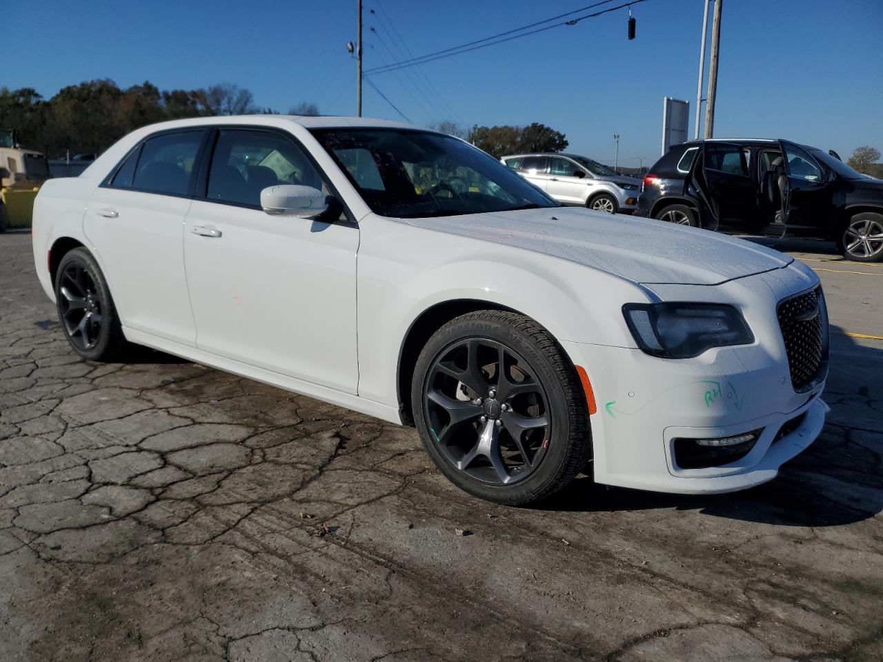 2022 CHRYSLER 300