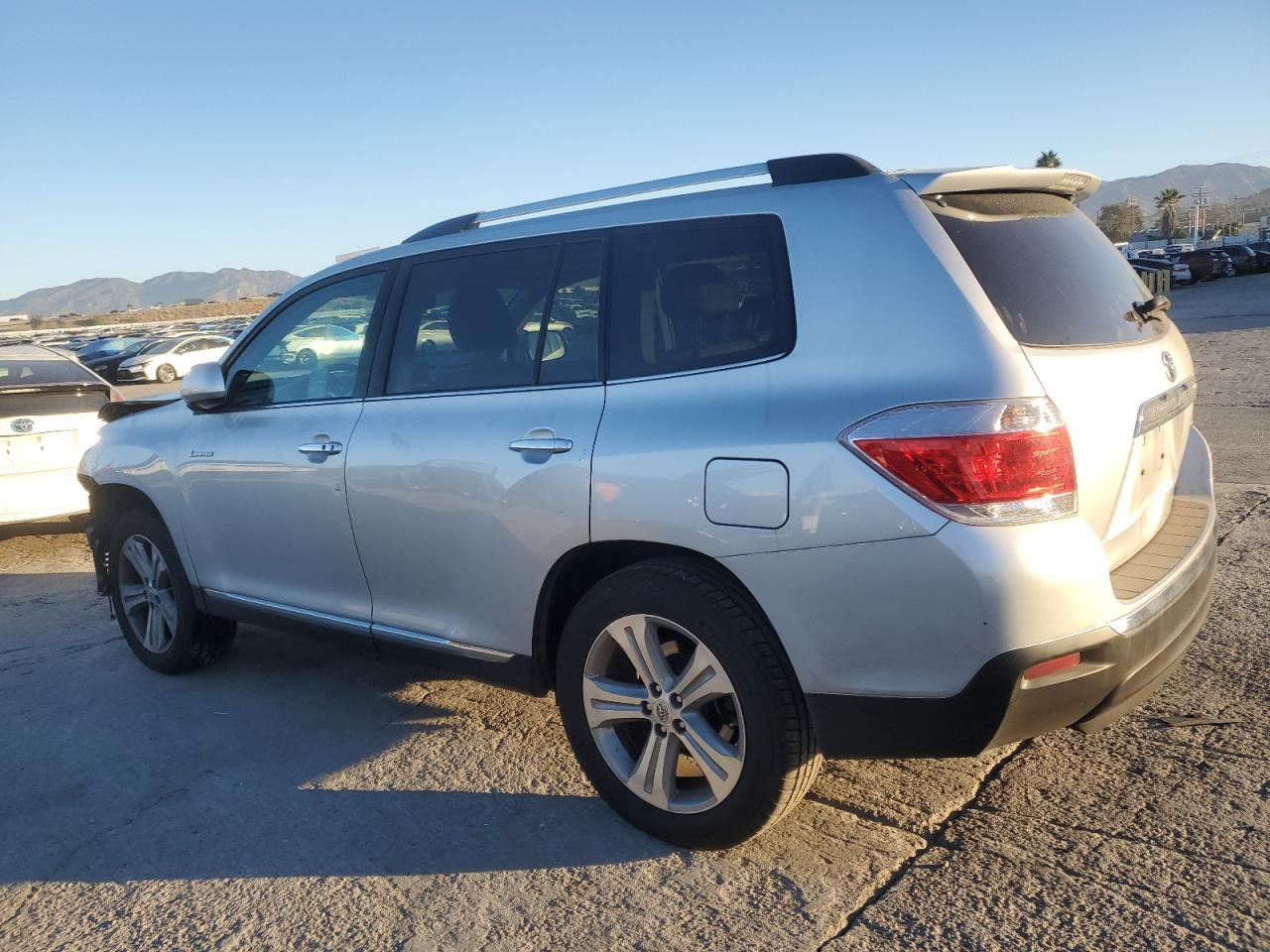 2013 TOYOTA HIGHLANDER