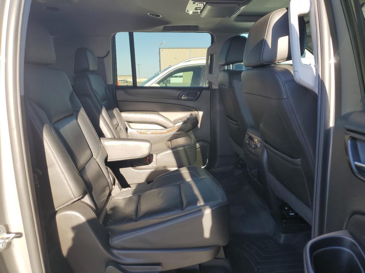 2017 CHEVROLET Suburban