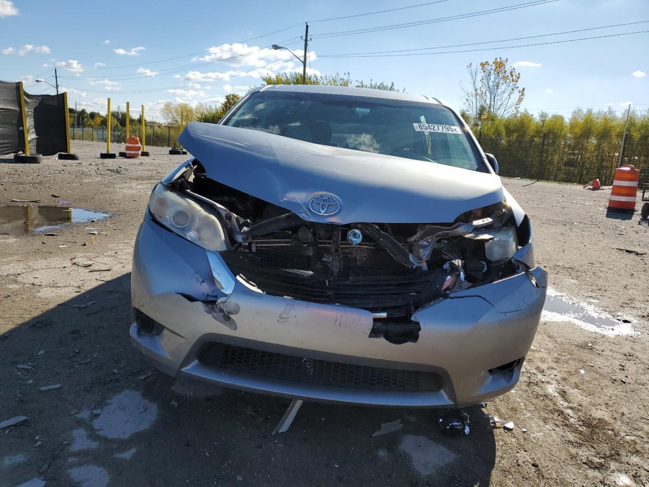 2012 TOYOTA SIENNA