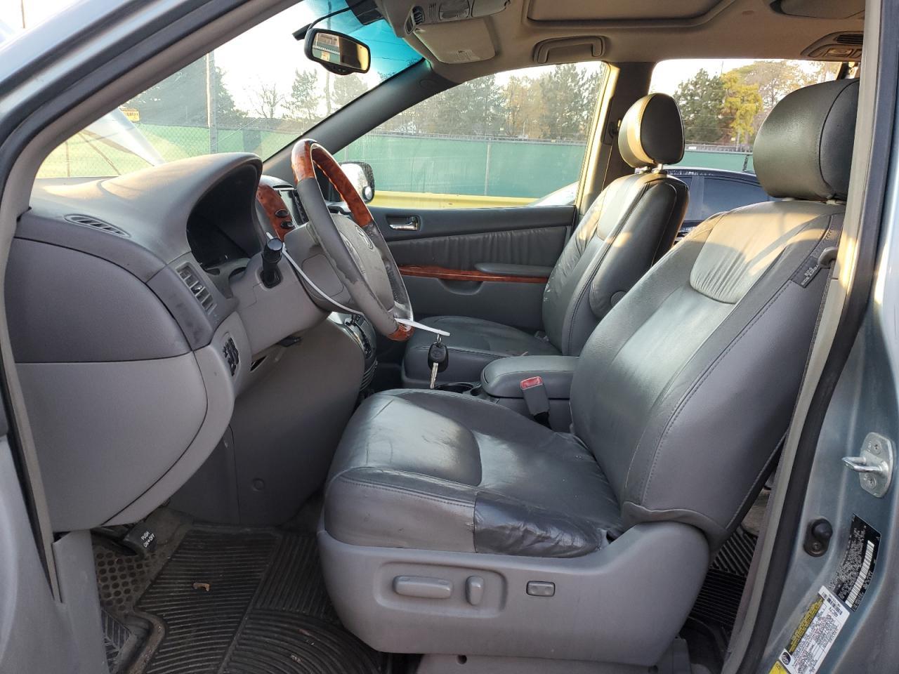 2006 TOYOTA SIENNA