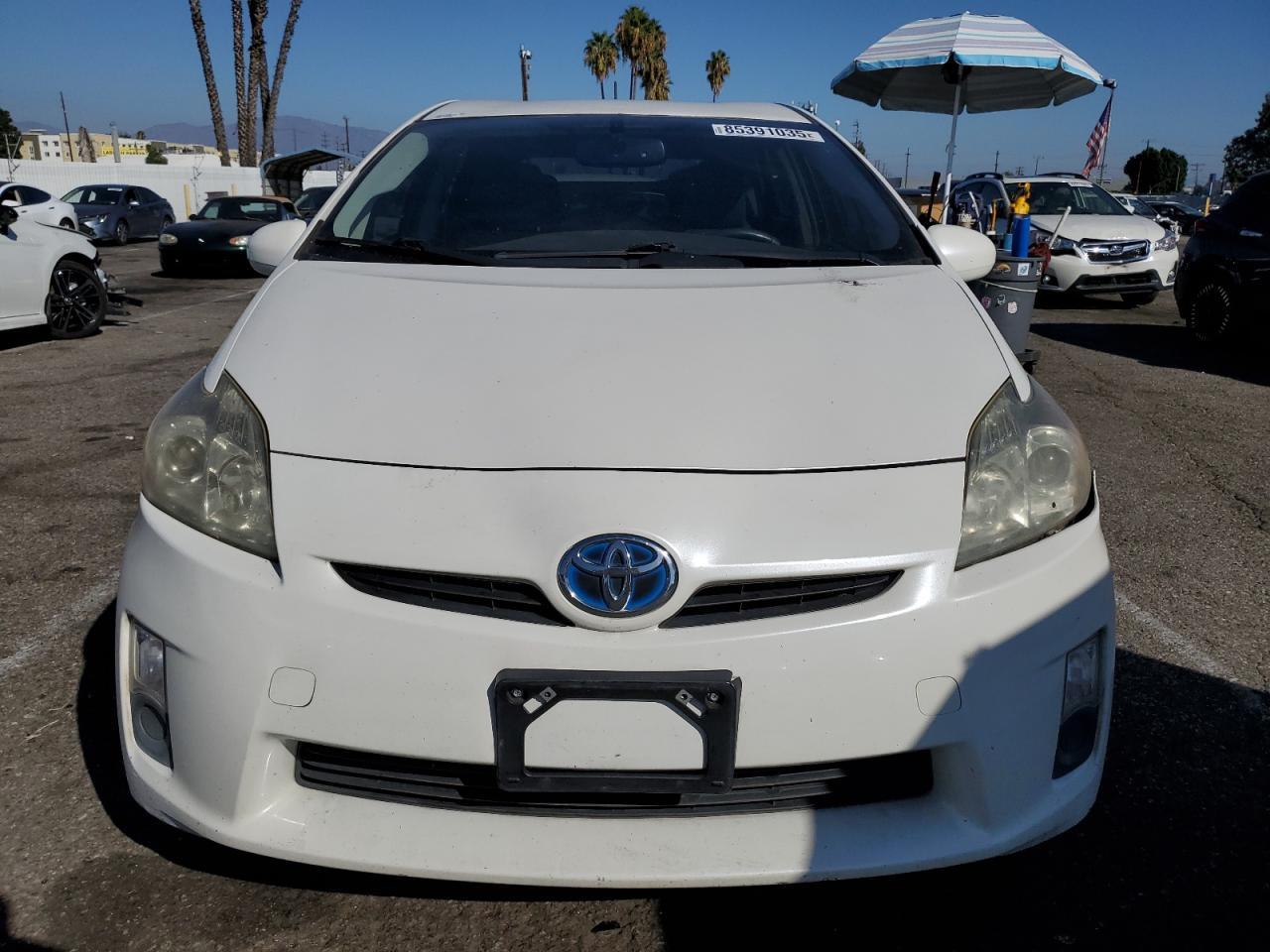 2011 TOYOTA PRIUS