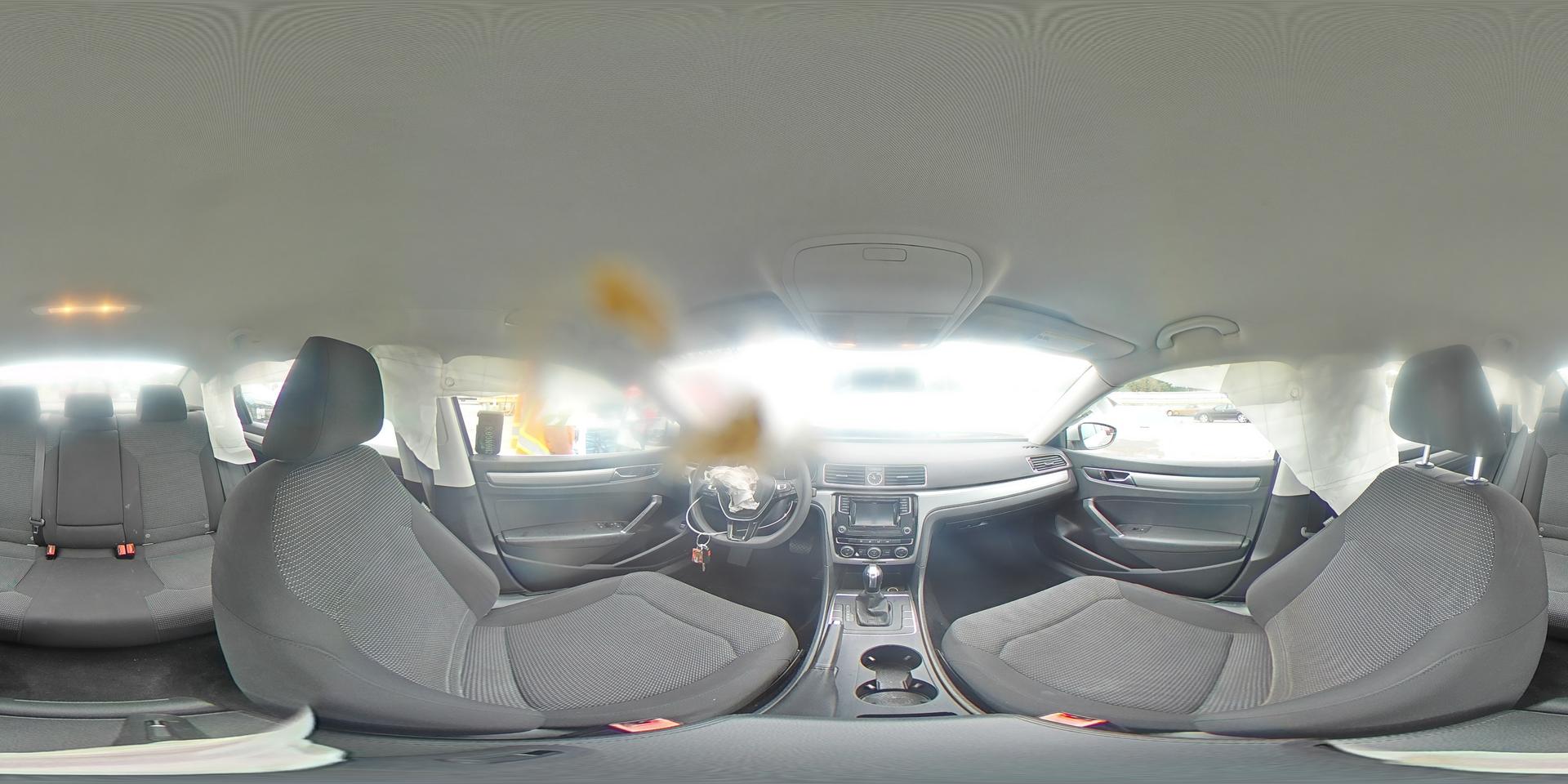 2017 VOLKSWAGEN Passat