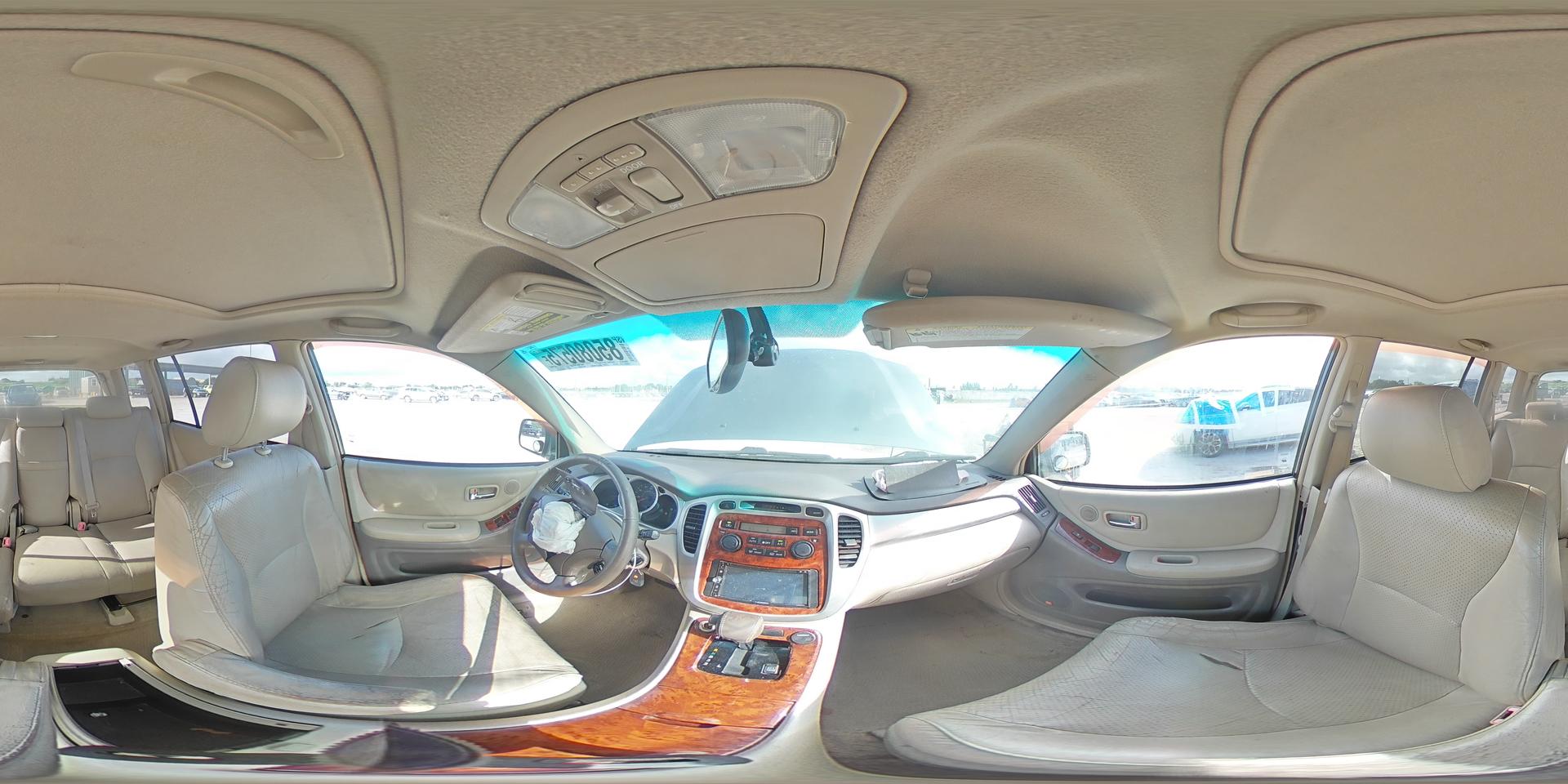 2004 TOYOTA HIGHLANDER