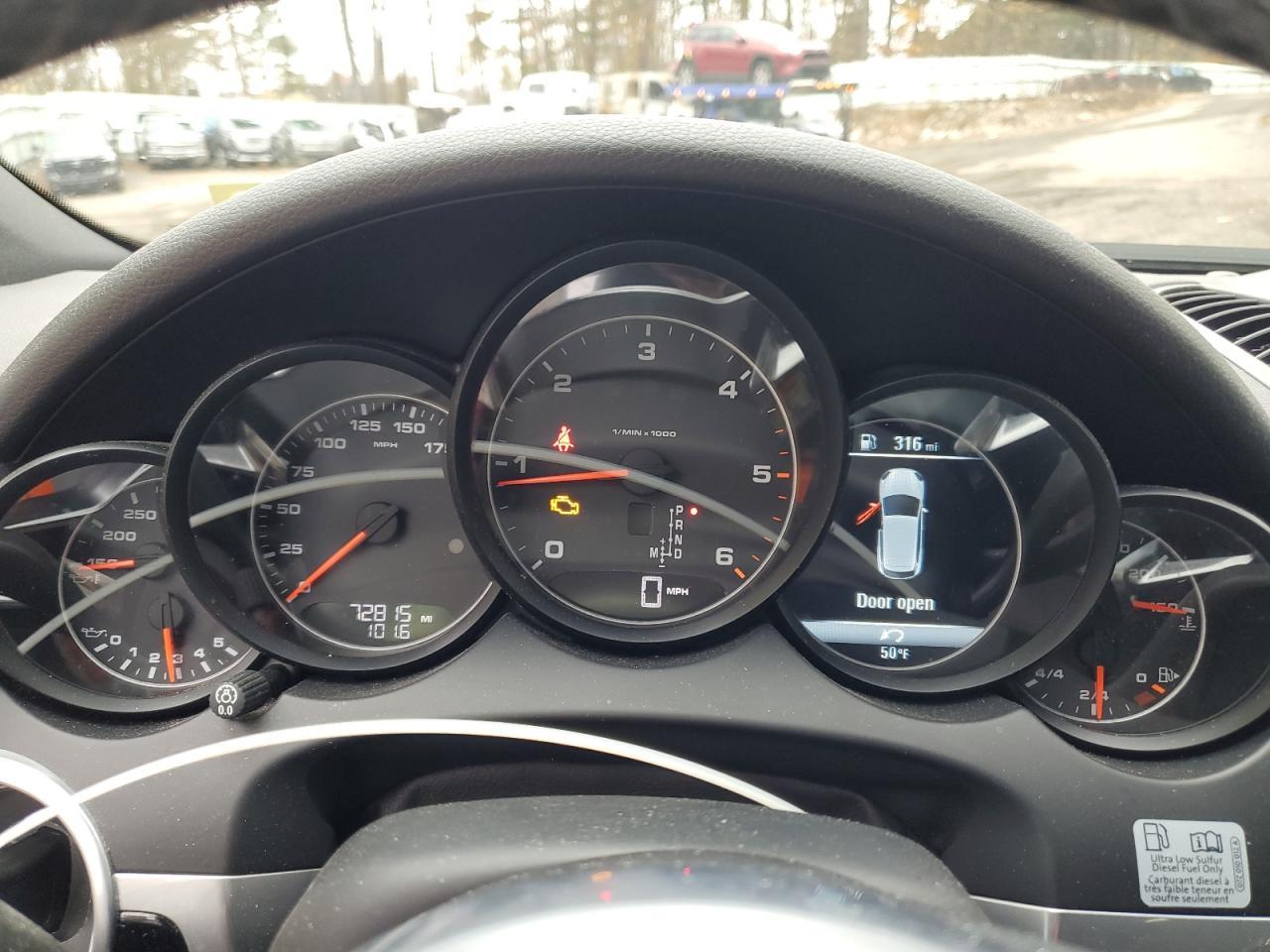 2015 PORSCHE CAYENNE